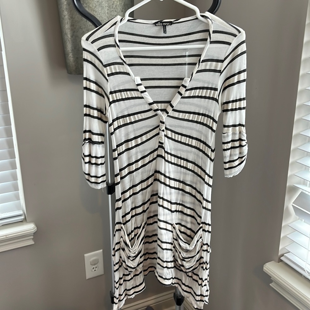 Ella Moss mid sleeve t shirt. Size x small